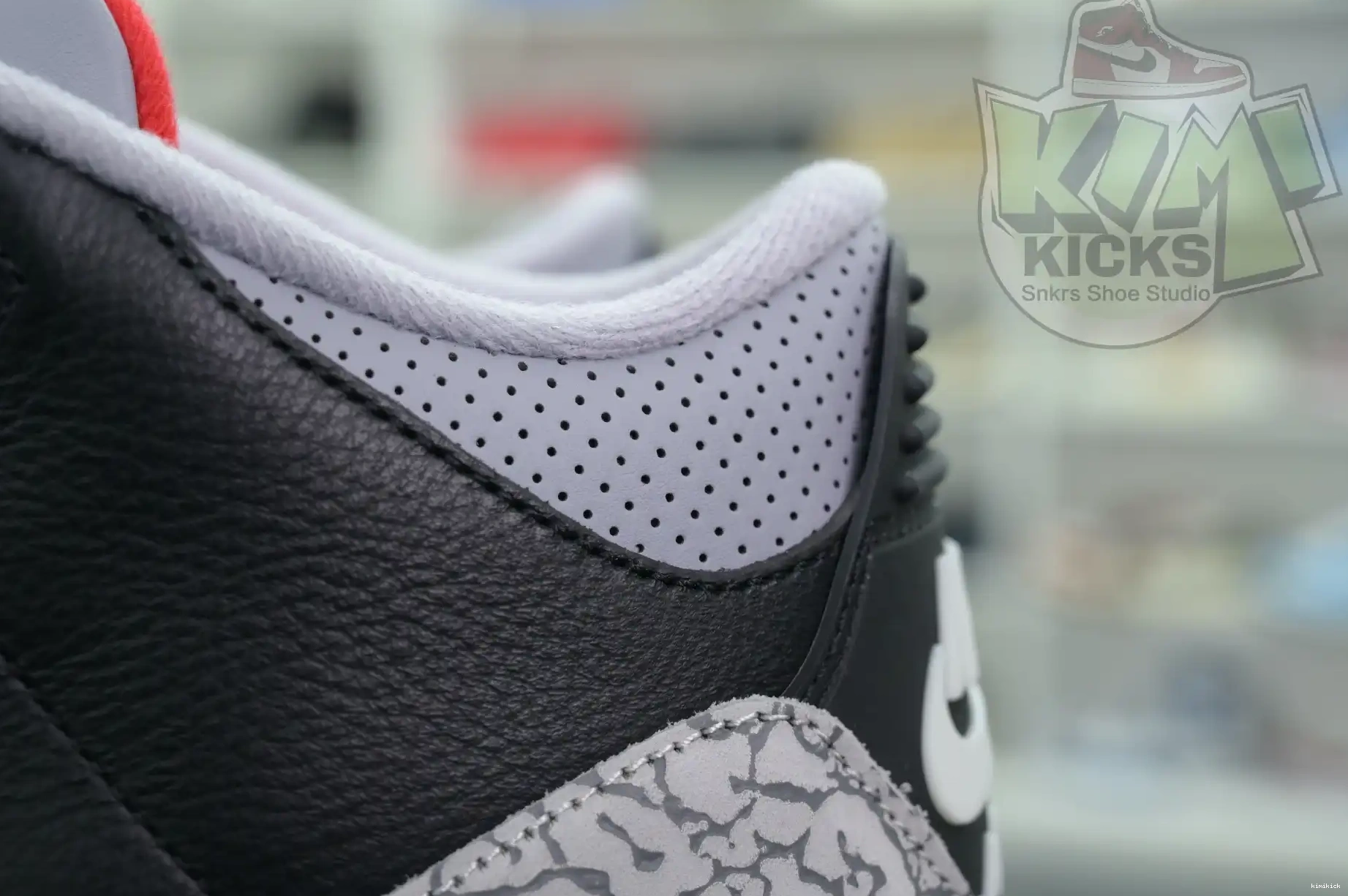 Reimagined” 3“Black Cement Jordan Air Kimikick 0421